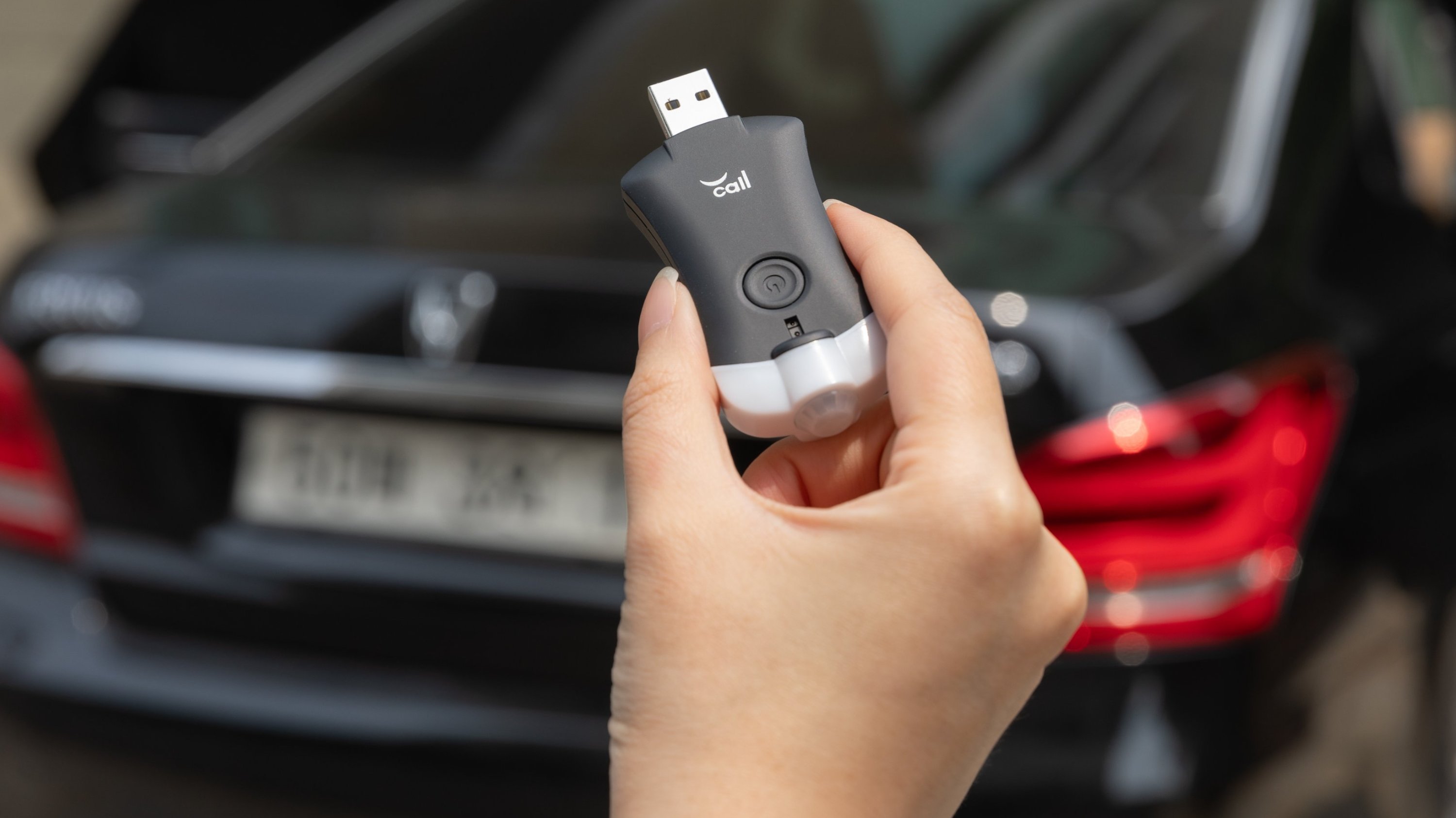 Still snapping photos of your parking spot? Stop getting lost.