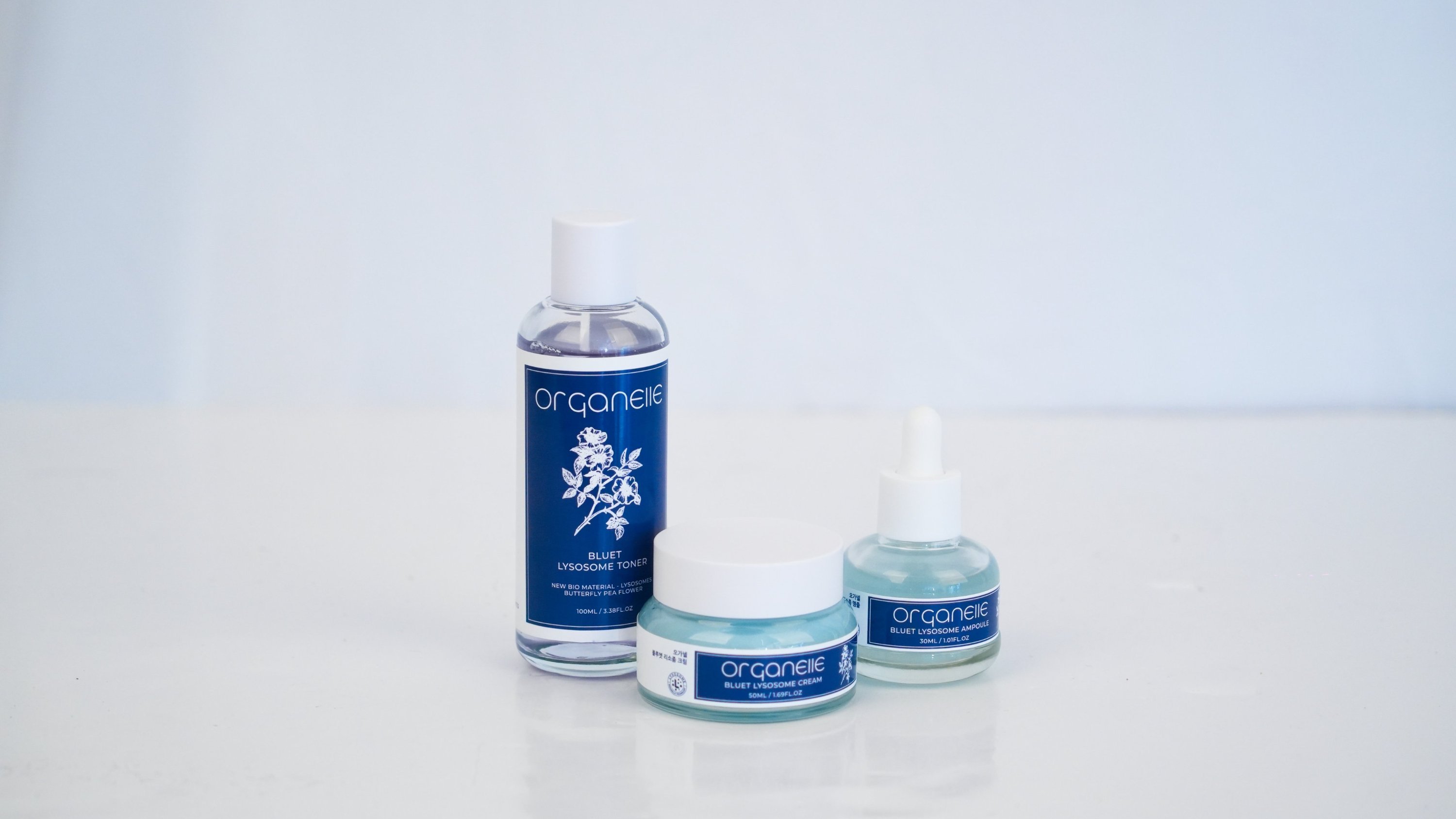 Reset your sensitive skin this season with the Lysosome 3-Step Routine (Toner Ampoule Cream)!