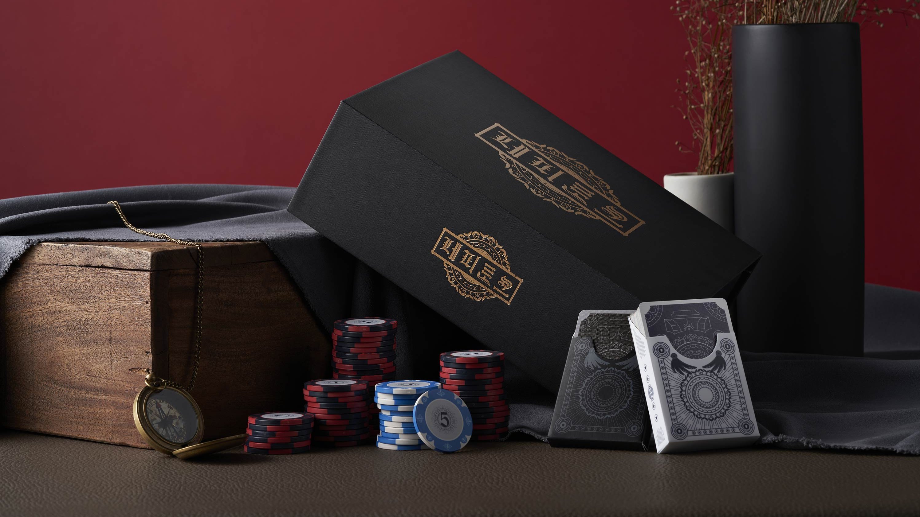 The board game Nepirok you can't stop once you start with friends