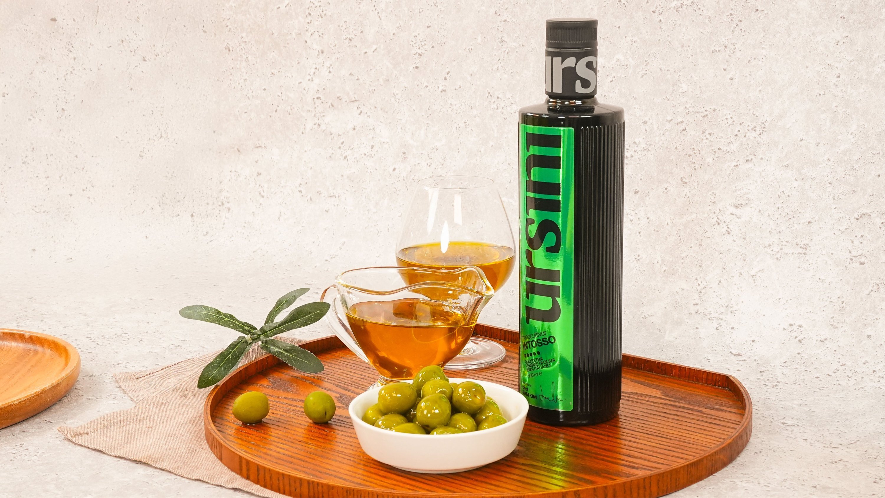 [Exclusive] Chef Sam Kim's Top Pick: The Ultimate Italian 'Ultra-Premium Olive Oil'