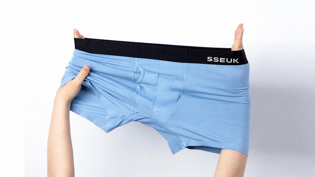 Slip on and go — sweat-free comfort with SuqDraws' automatic separation