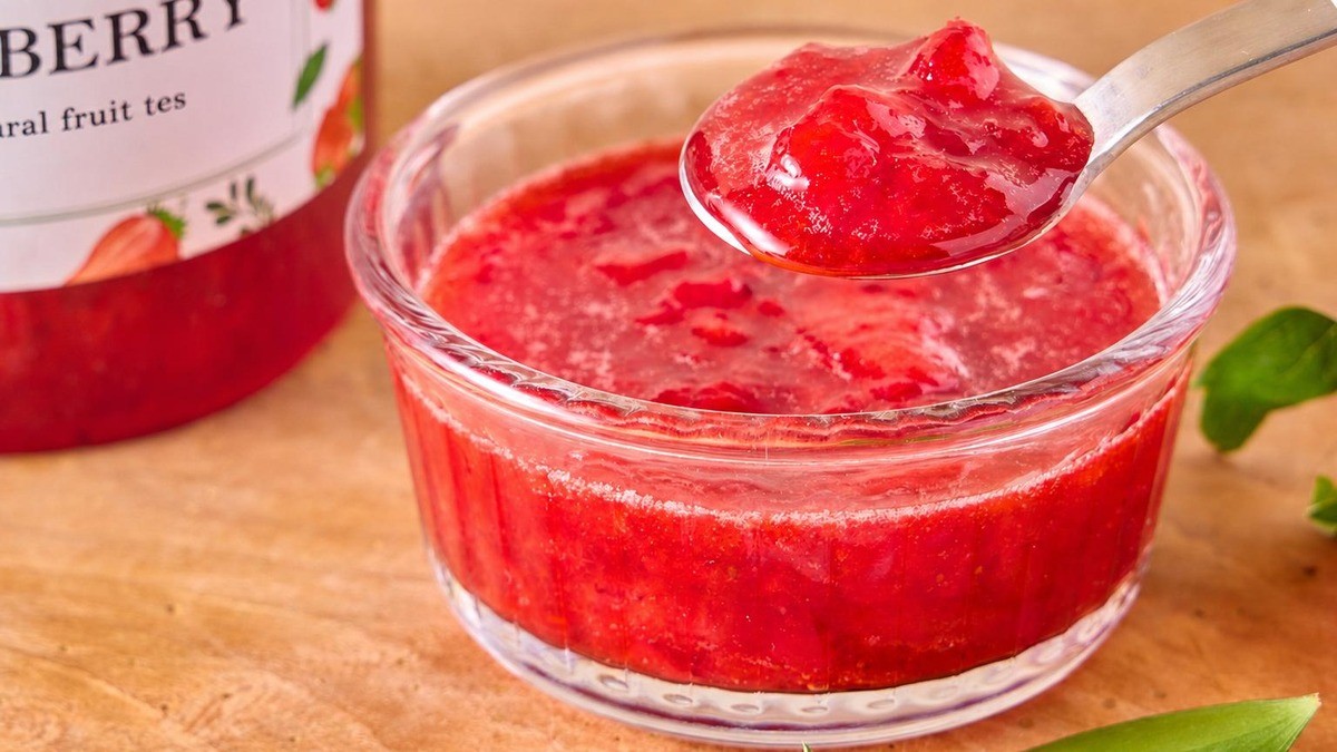 Juicy Bursts! Strawberry & Berry Compote Explosion