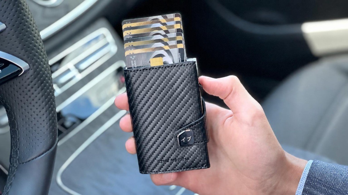 カード不要。パチッと開くドイツ製財布 TRU VIRTU