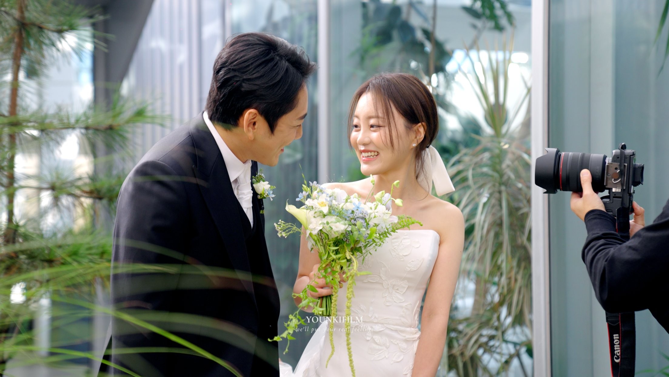 电影人为您呈现的<真实婚礼影像>记录这唯一无二的瞬间