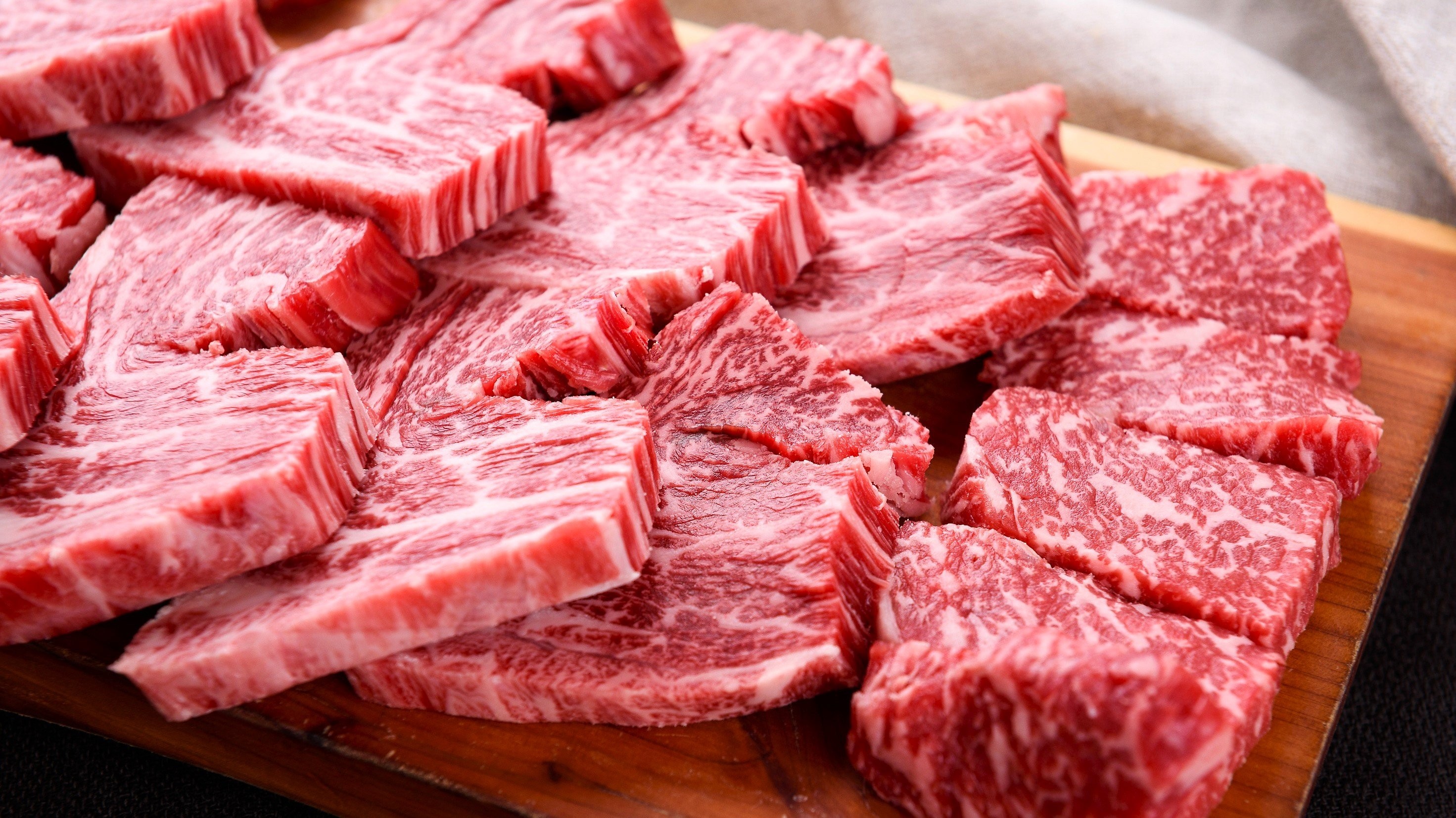 [1++中的特级] 这是仅在专卖店才能享用的韩牛特选部位拼盘。