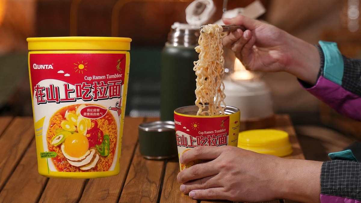 爸爸被妈妈抢走了[杯面保温杯]，她不停往里面放别的东西，最后竟然……